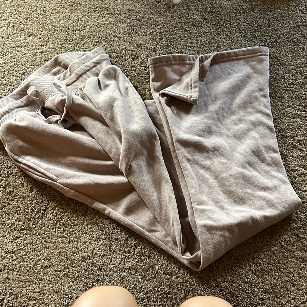 Yoga pants wide leg
